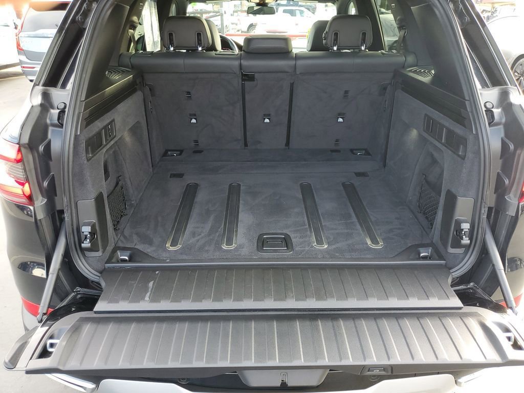 Used 2019 BMW X5 xDrive40i w/ Premium Package 2 image 26