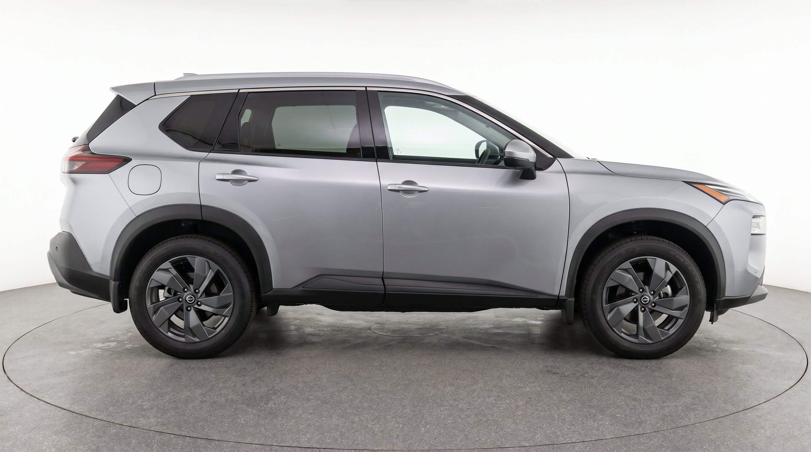 Used 2025 Nissan Rogue SV AWD/4WD image 11