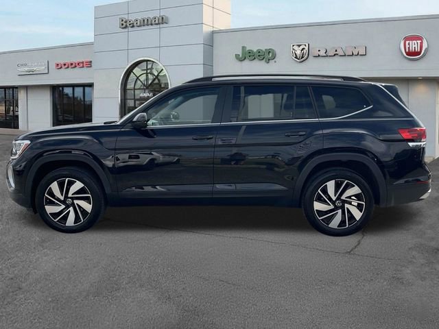 Used 2025 Volkswagen Atlas SE image 4