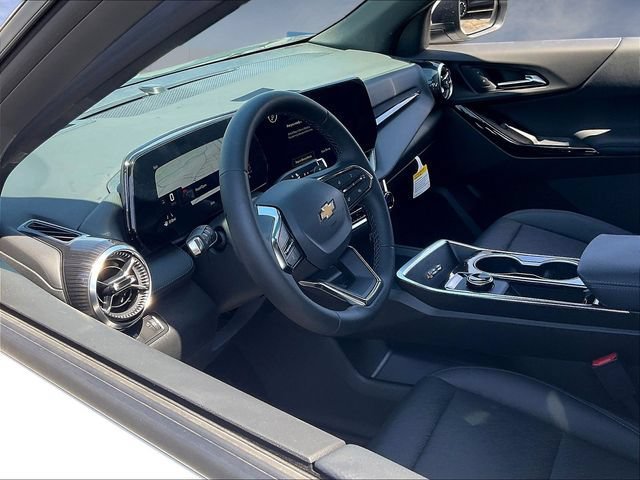 New 2027 Chevrolet Equinox LT w/ Convenience Package II FWD image 9