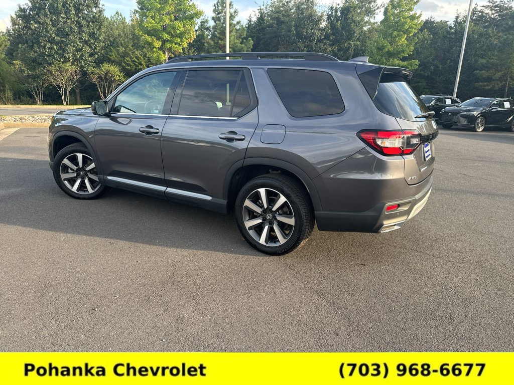 Used 2025 Honda Pilot Touring image 5
