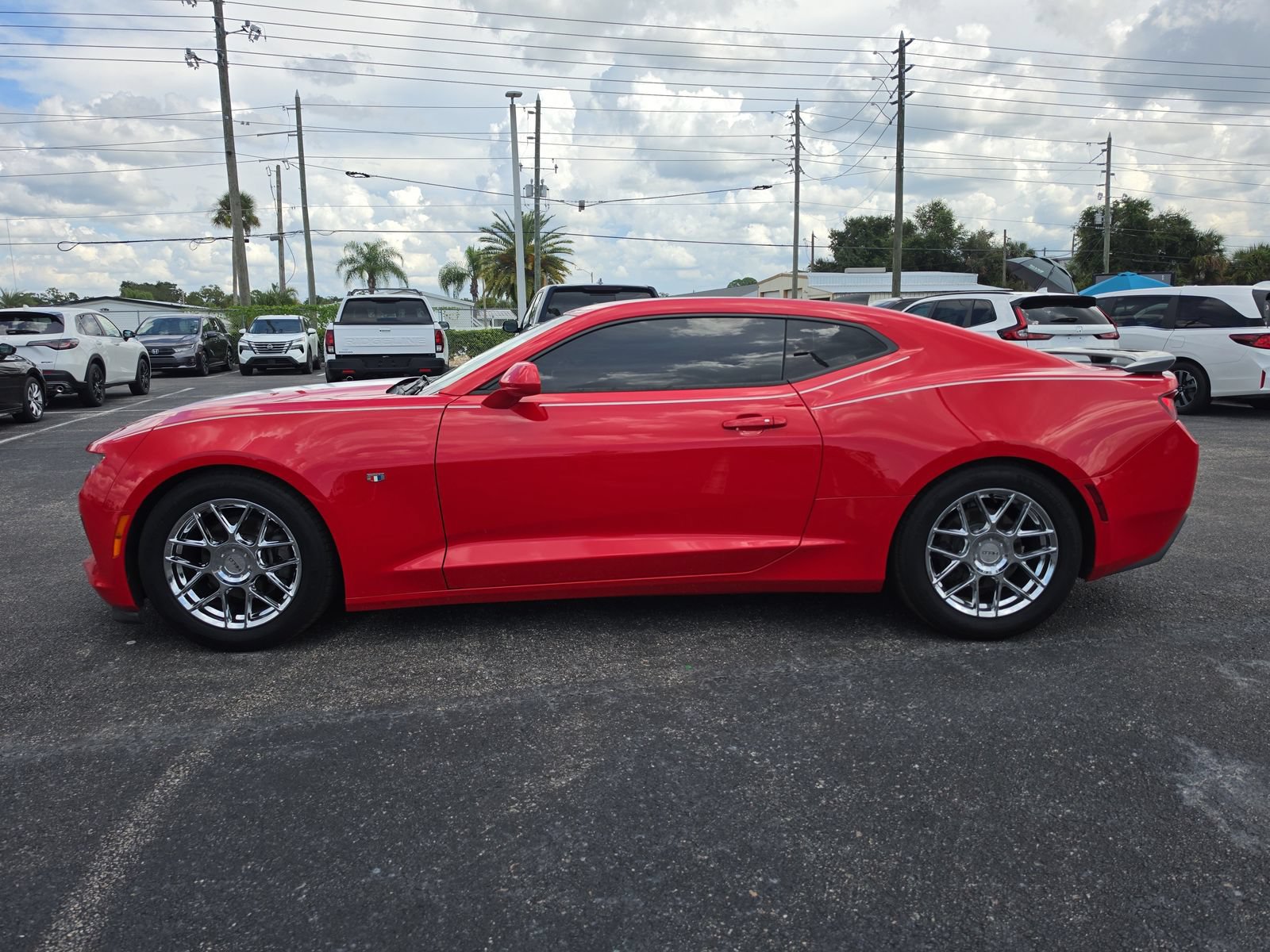 Used 2017 Chevrolet Camaro LT RWD image 6