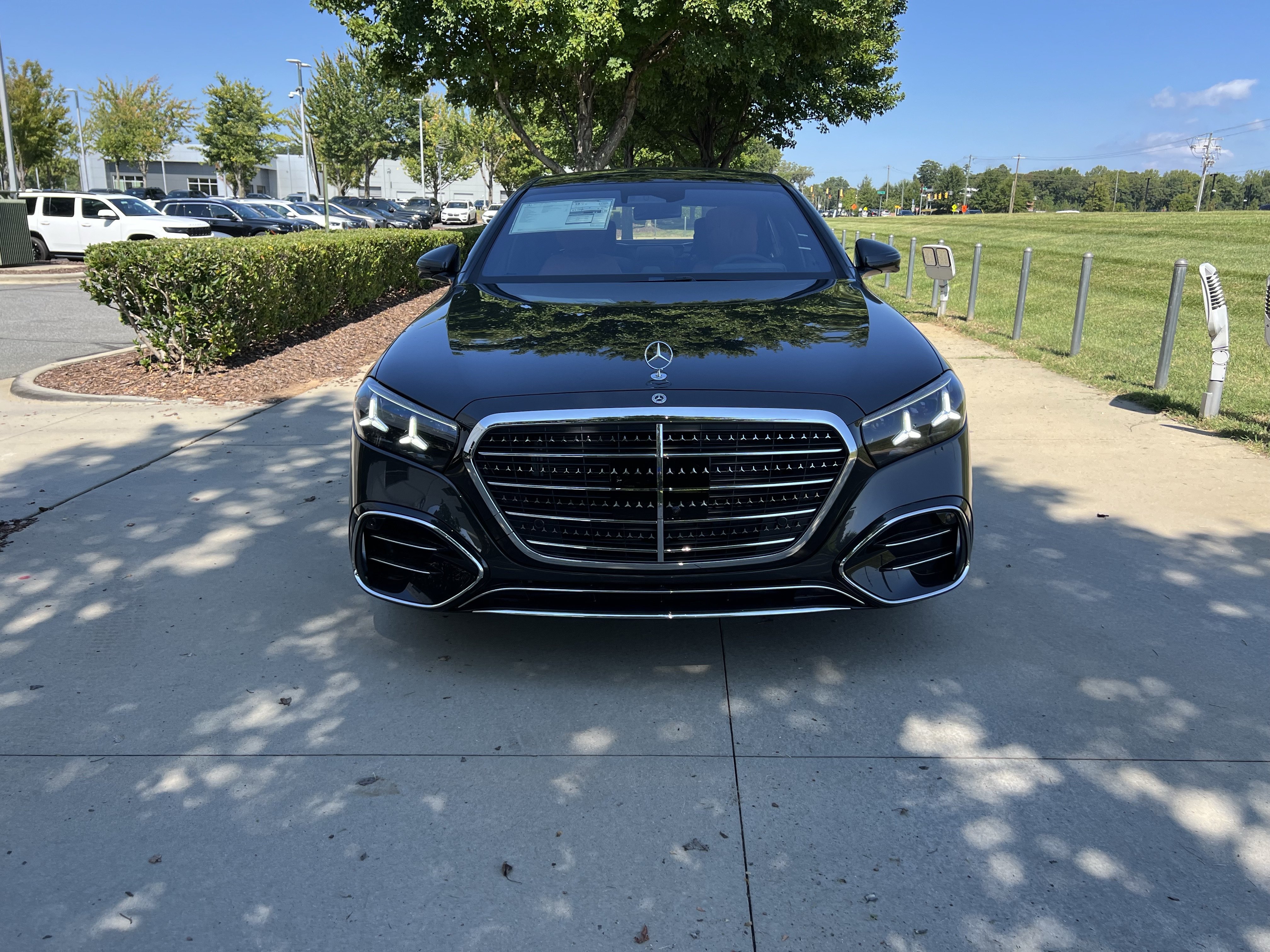 New 2027 Mercedes-Benz S 580 4MATIC Sedan image 3