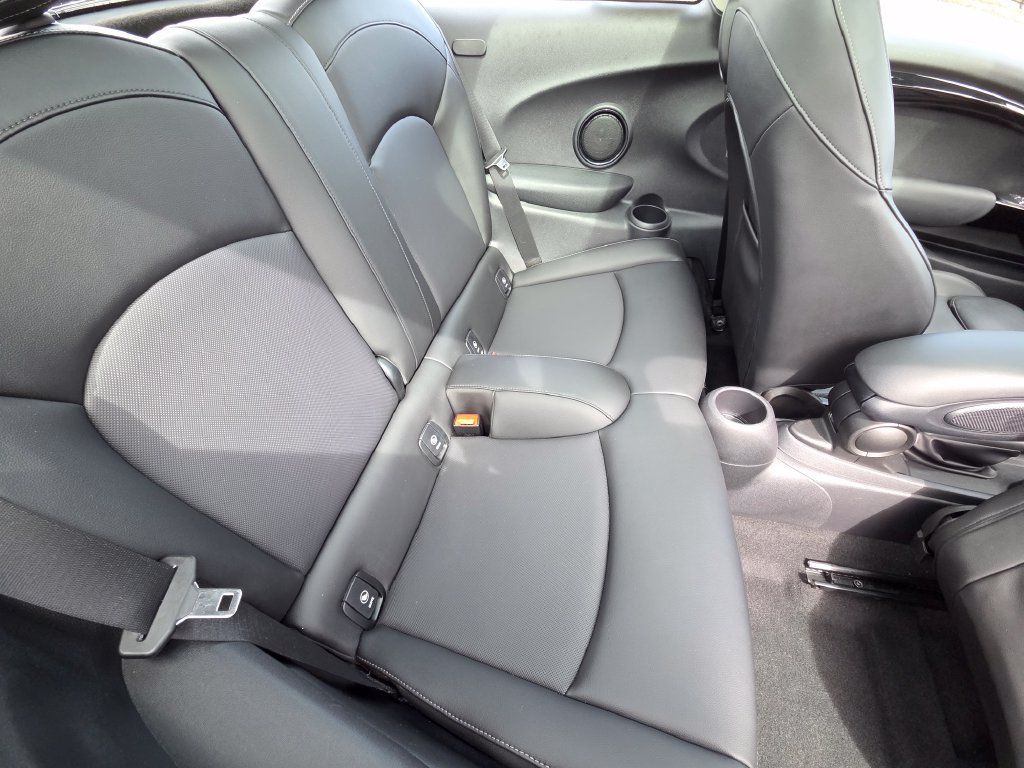 Used 2020 MINI Cooper S FWD image 24