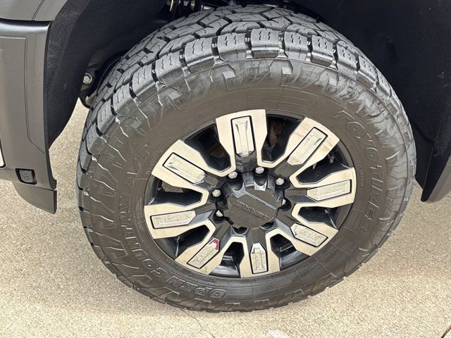 Used 2024 GMC Sierra 2500 Pro AWD/4WD image 13
