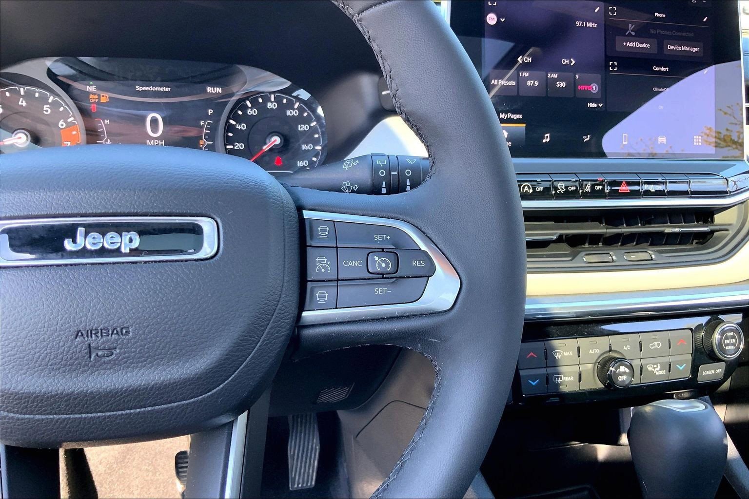 Certified 2024 Jeep Compass Limited w/ Sun and Sound Group AWD/4WD image 24