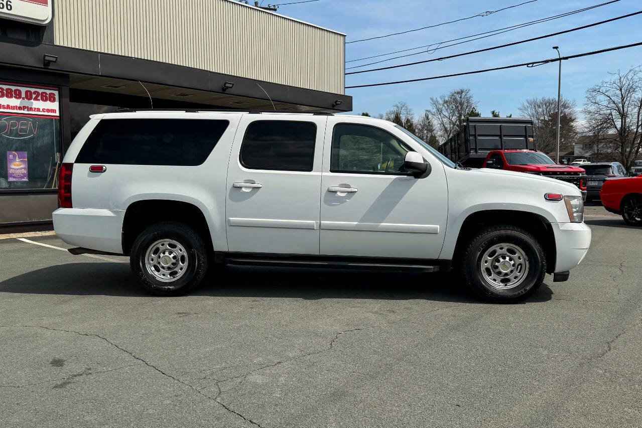 Used 2007 Chevrolet Suburban 2500 LT AWD/4WD image 3