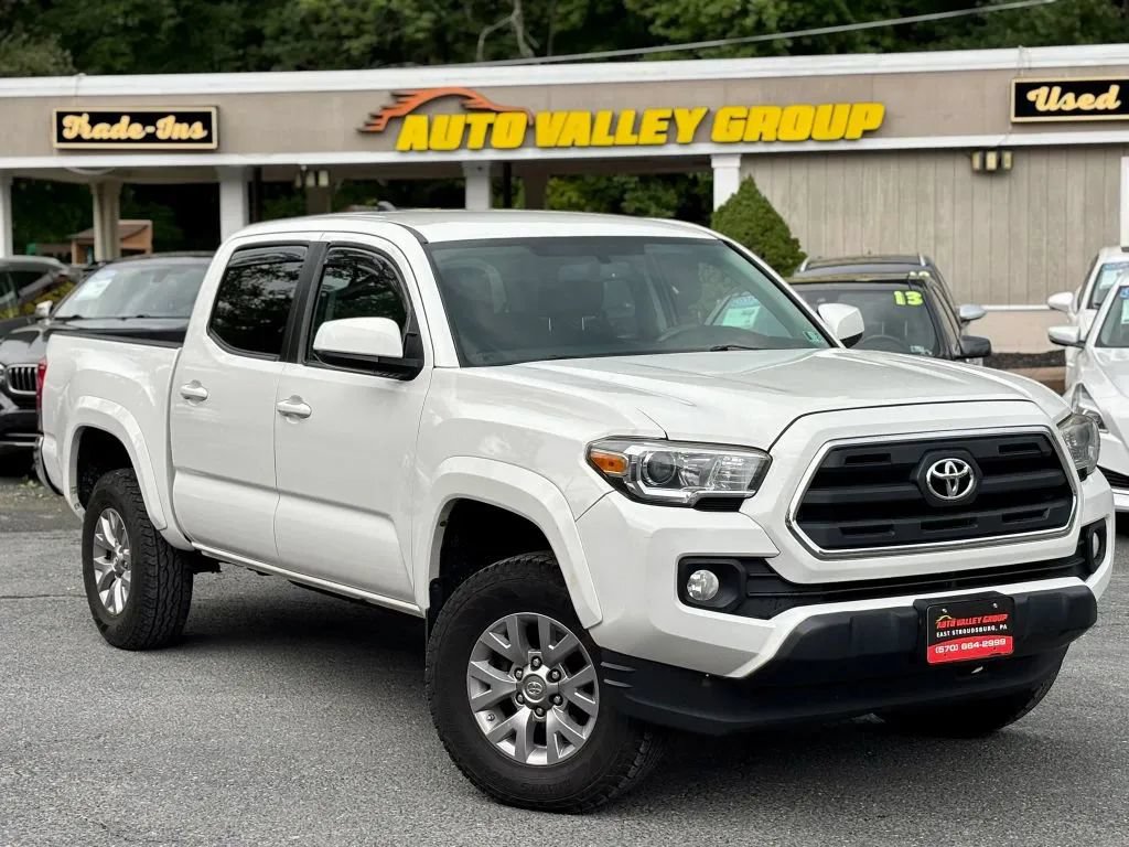 Used 2016 Toyota Tacoma SR5 w/ SR5 Appearance Package (SN)