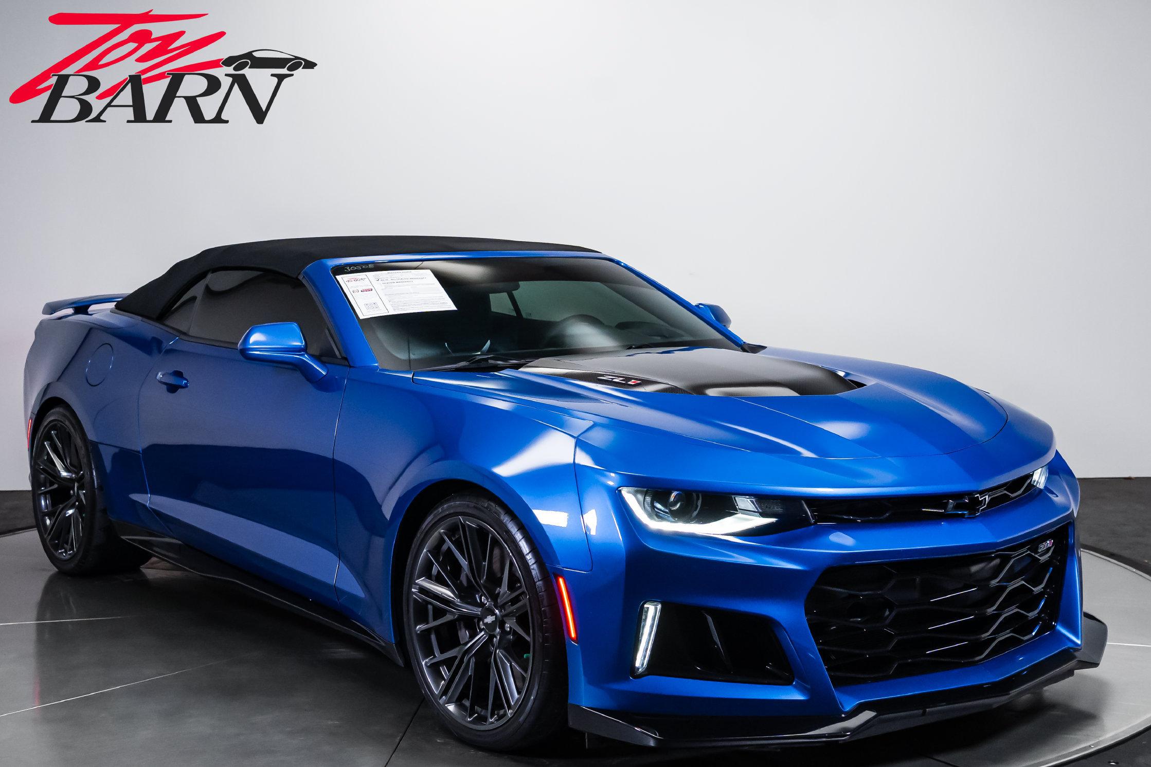 Used 2018 Chevrolet Camaro ZL1 RWD image 15