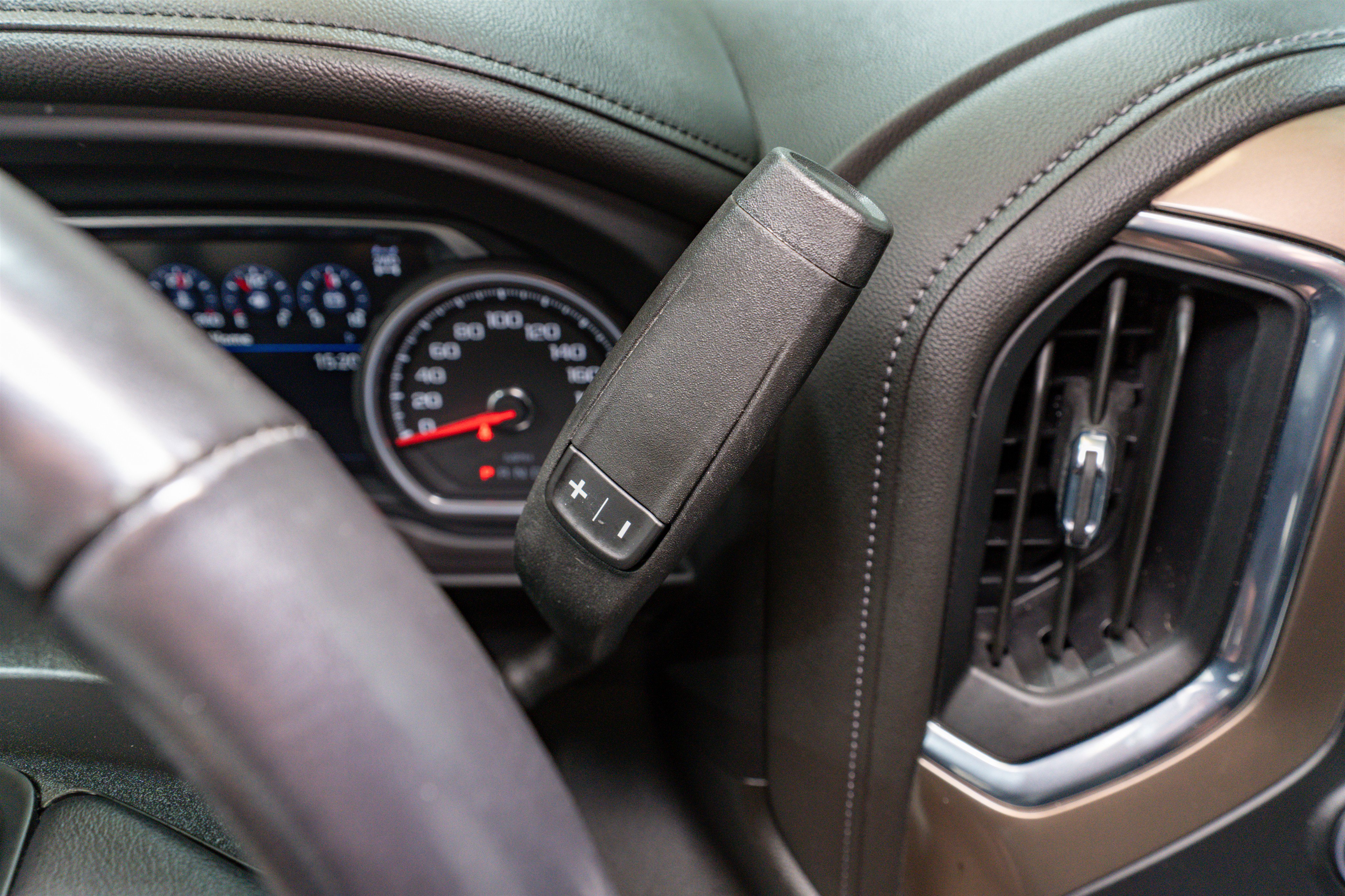 Used 2023 Chevrolet Silverado 3500 High Country image 36