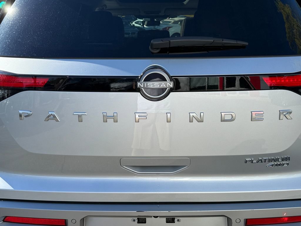 Used 2024 Nissan Pathfinder Platinum w/ Cargo Package AWD/4WD image 34