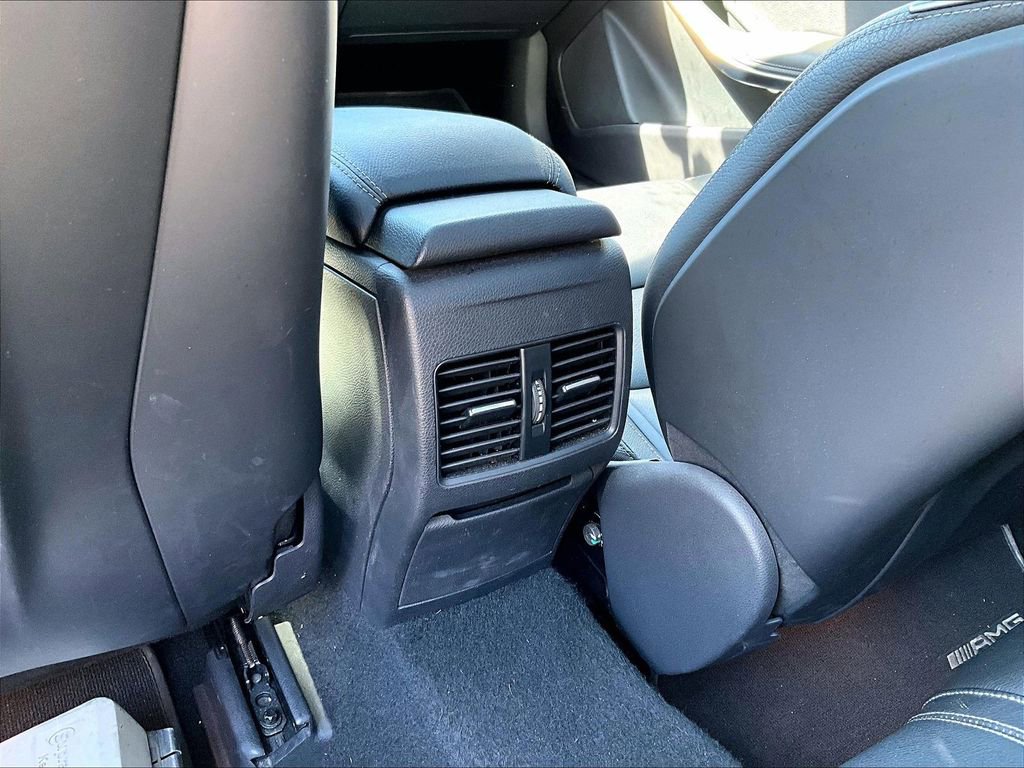 Used 2015 Mercedes-Benz GLA 45 AMG 4MATIC image 30