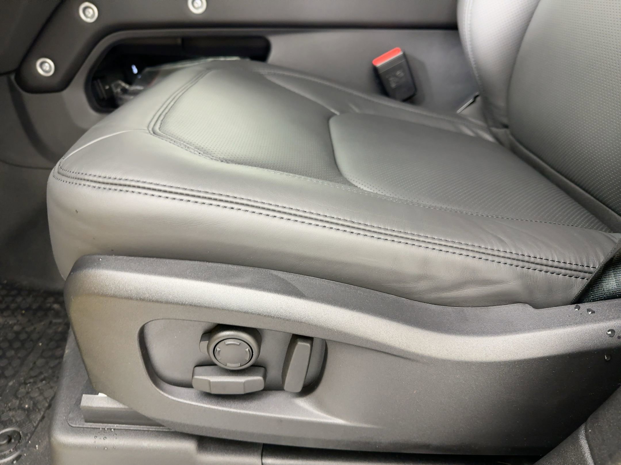 New 2026 Land Rover Defender 110 image 13