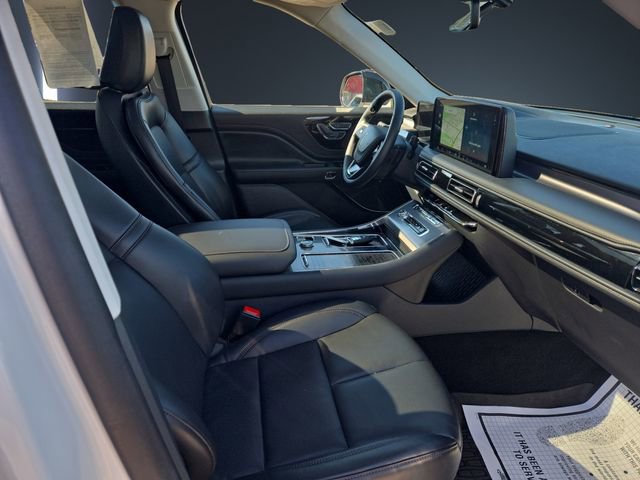 Used 2025 Lincoln Aviator AWD w/ Jet Appearance Package image 15