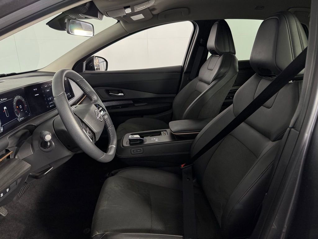 Used 2025 Nissan Ariya FWD image 22