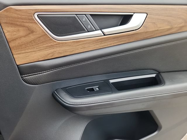 Certified 2025 Volkswagen Atlas SE AWD/4WD image 14