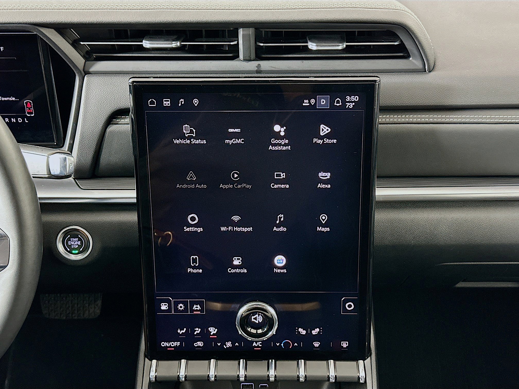 Used 2025 GMC Terrain Elevation AWD/4WD image 24