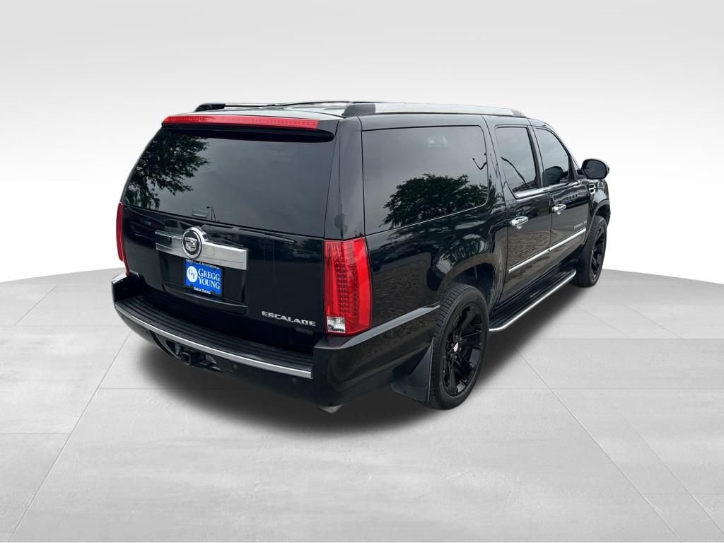 Used 2011 Cadillac Escalade ESV Luxury AWD/4WD image 6