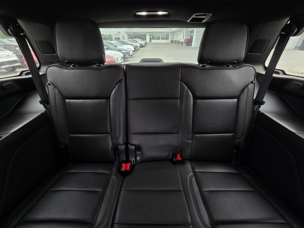 Used 2024 Chevrolet Tahoe High Country AWD/4WD image 26