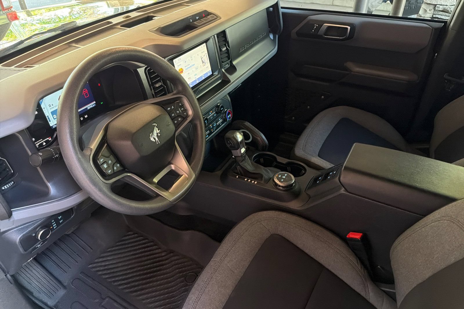Used 2022 Ford Bronco 4-Door AWD/4WD image 11
