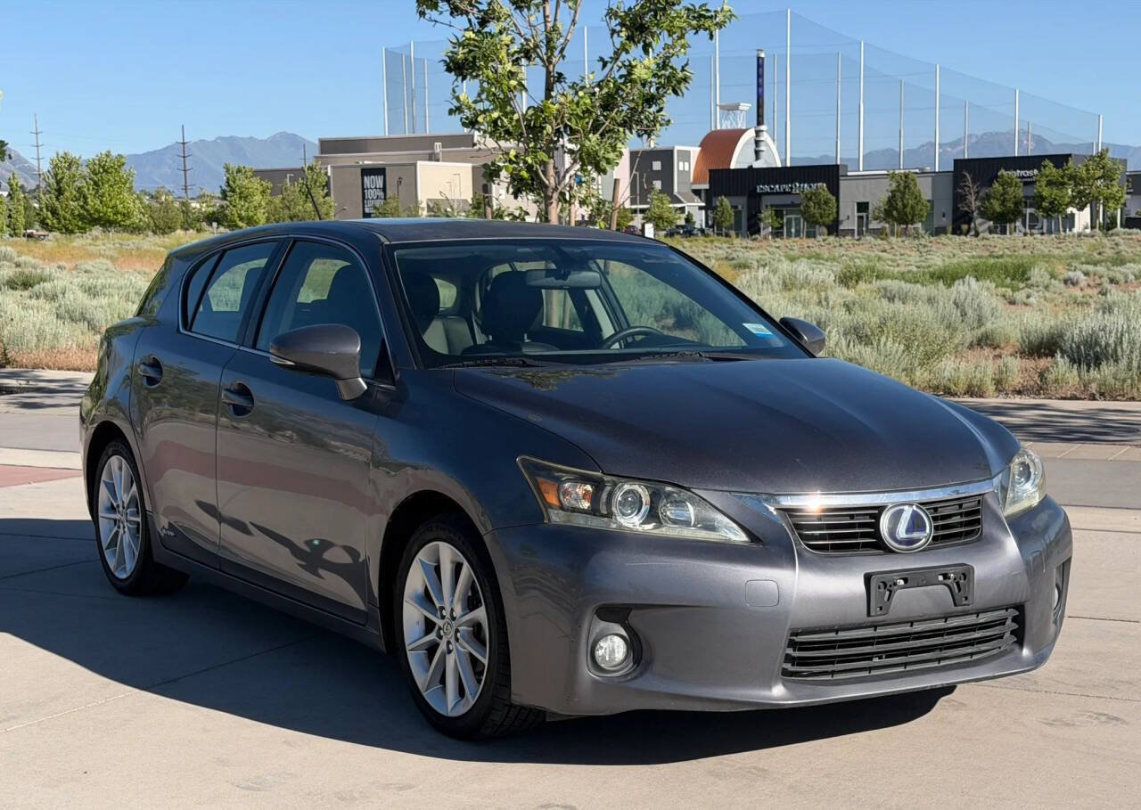 Used 2013 Lexus CT 200h FWD image 3