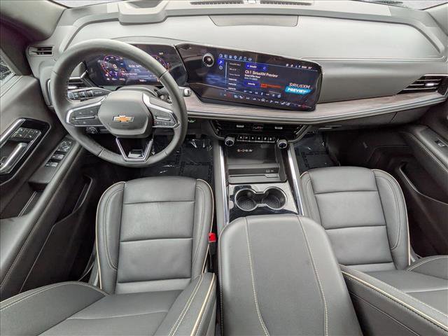 Used 2025 Chevrolet Tahoe Premier AWD/4WD image 17