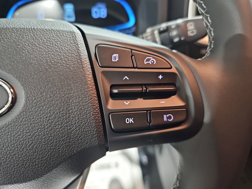 New 2026 Hyundai Venue SEL FWD image 19