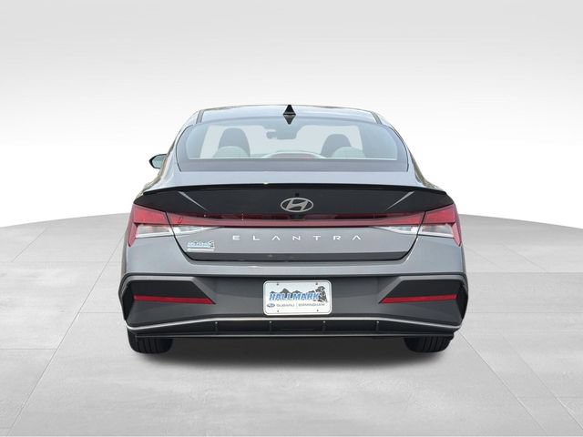 Used 2025 Hyundai Elantra Sport FWD image 7