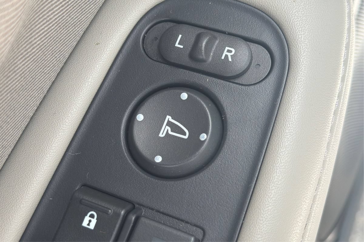 Used 2018 Honda HR-V LX image 34