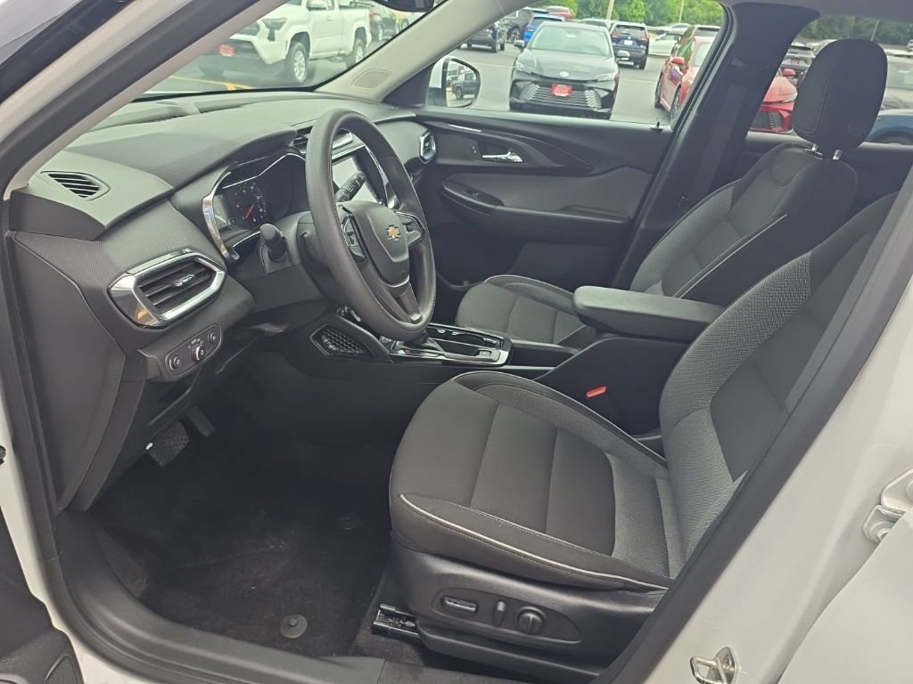 Used 2023 Chevrolet TrailBlazer LT w/ Convenience Package AWD/4WD image 15