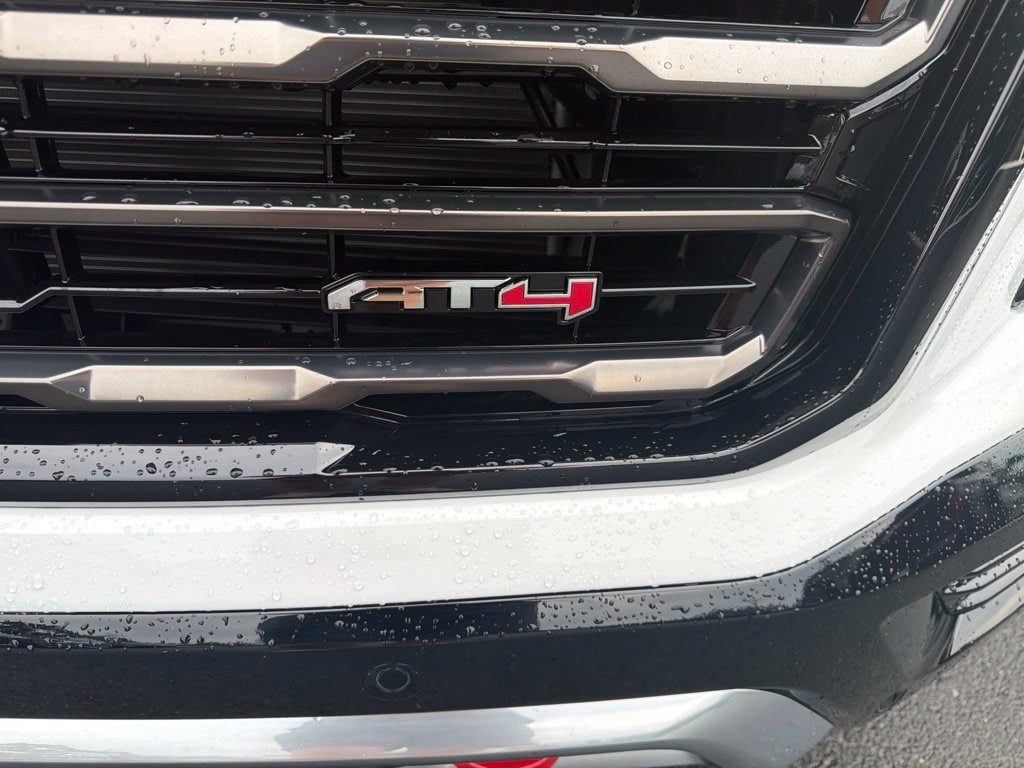 New 2026 GMC Yukon AT4 Ultimate w/ LPO, Floor Liner Package AWD/4WD image 12
