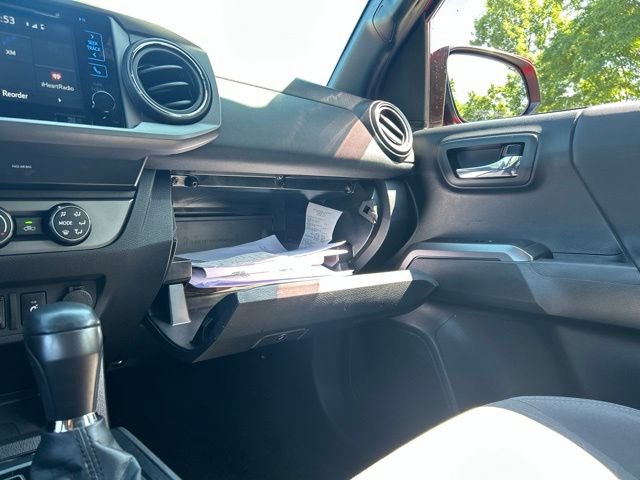 Used 2019 Toyota Tacoma TRD Sport AWD/4WD image 59