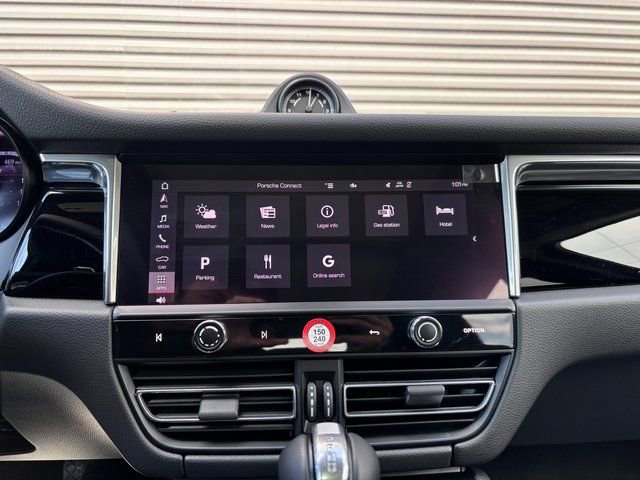 Certified 2026 Porsche Macan image 19