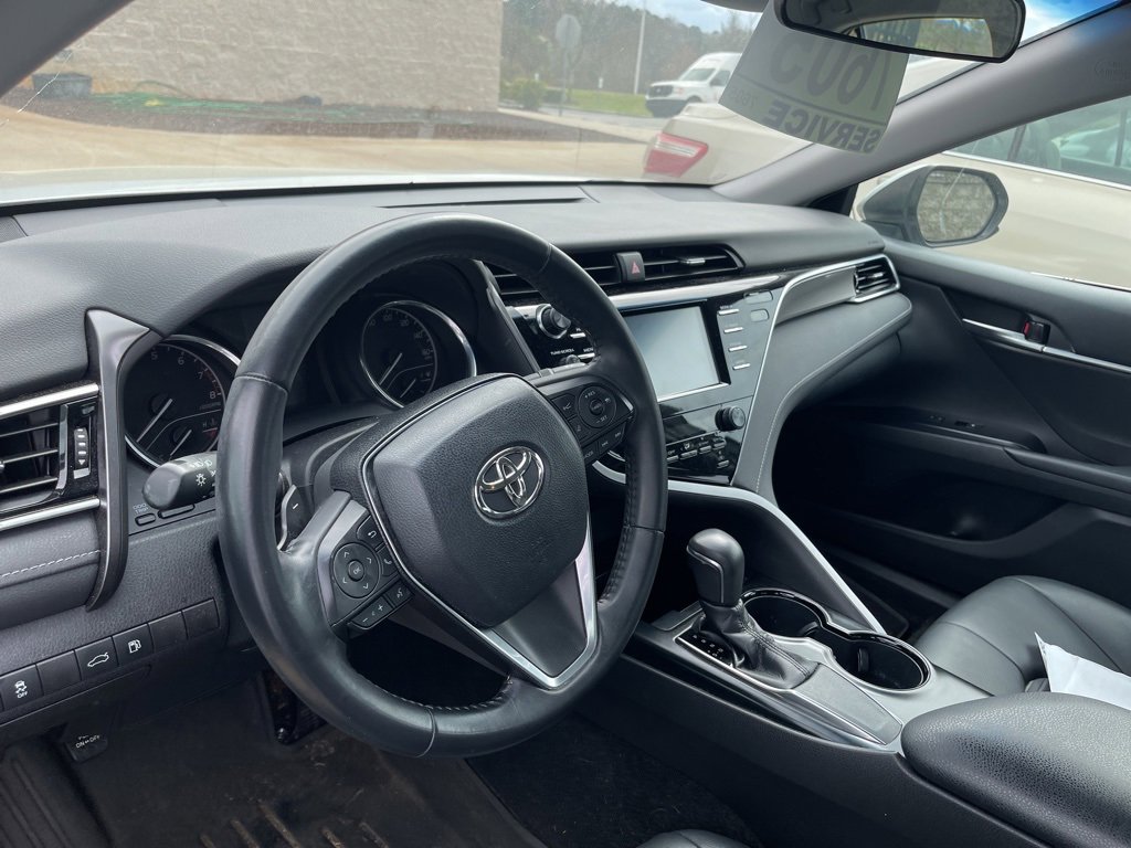 Used 2018 Toyota Camry SE image 9