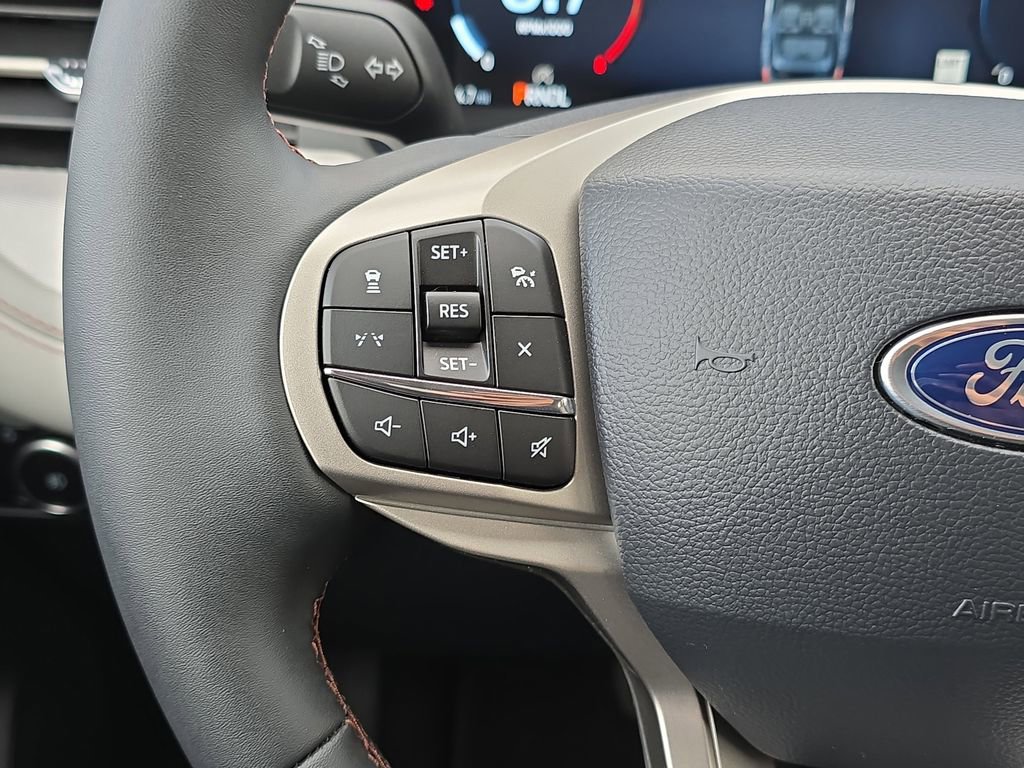 New 2026 Ford Explorer Active w/ Active Comfort Package image 24
