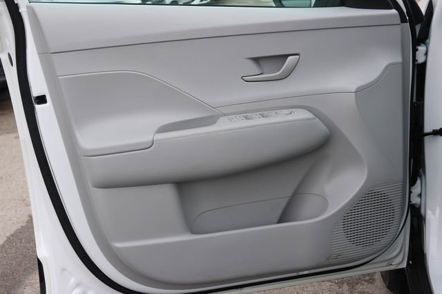 New 2026 Hyundai Kona SE FWD image 9