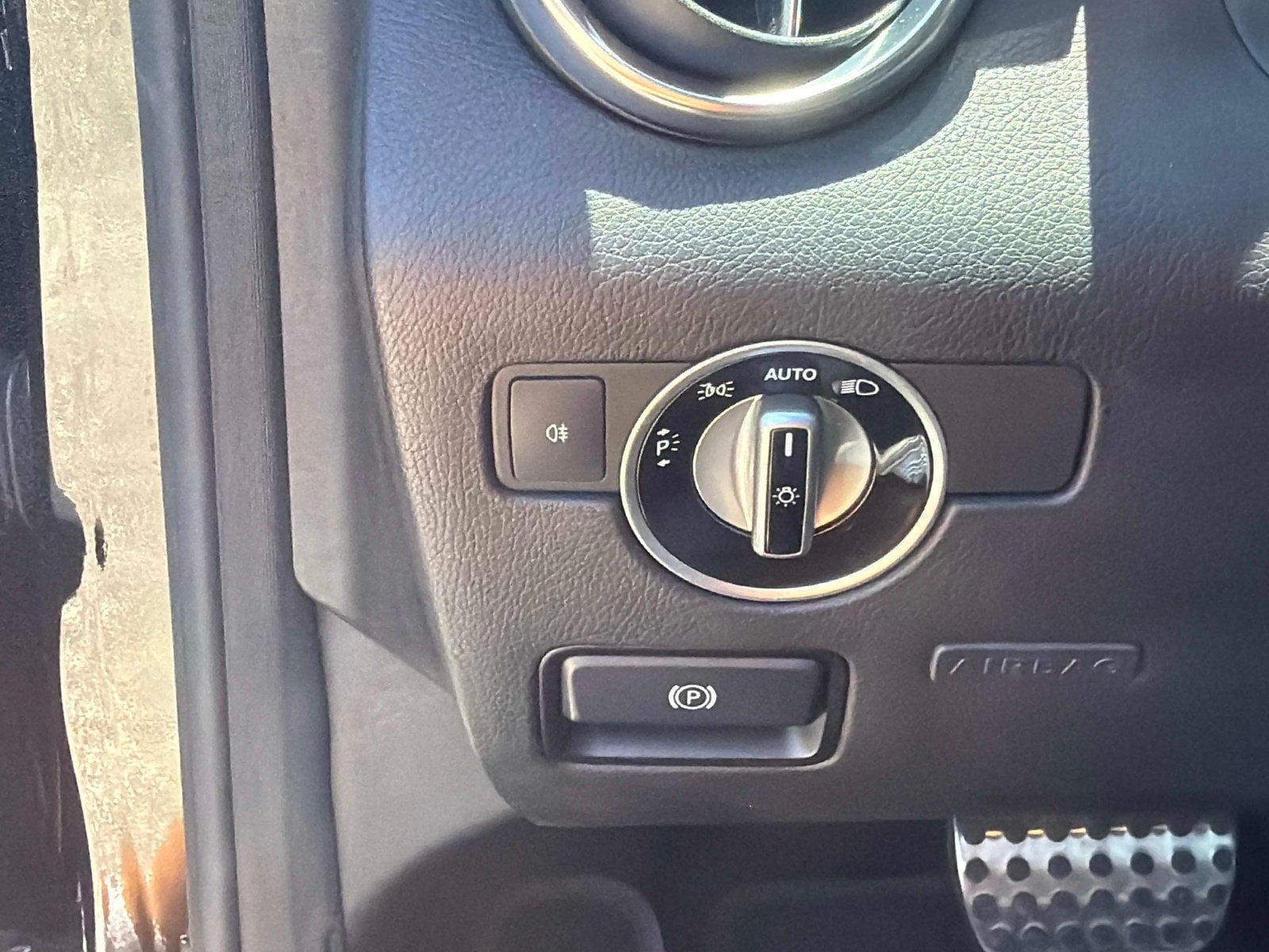 Used 2015 Mercedes-Benz SLK 250 image 24