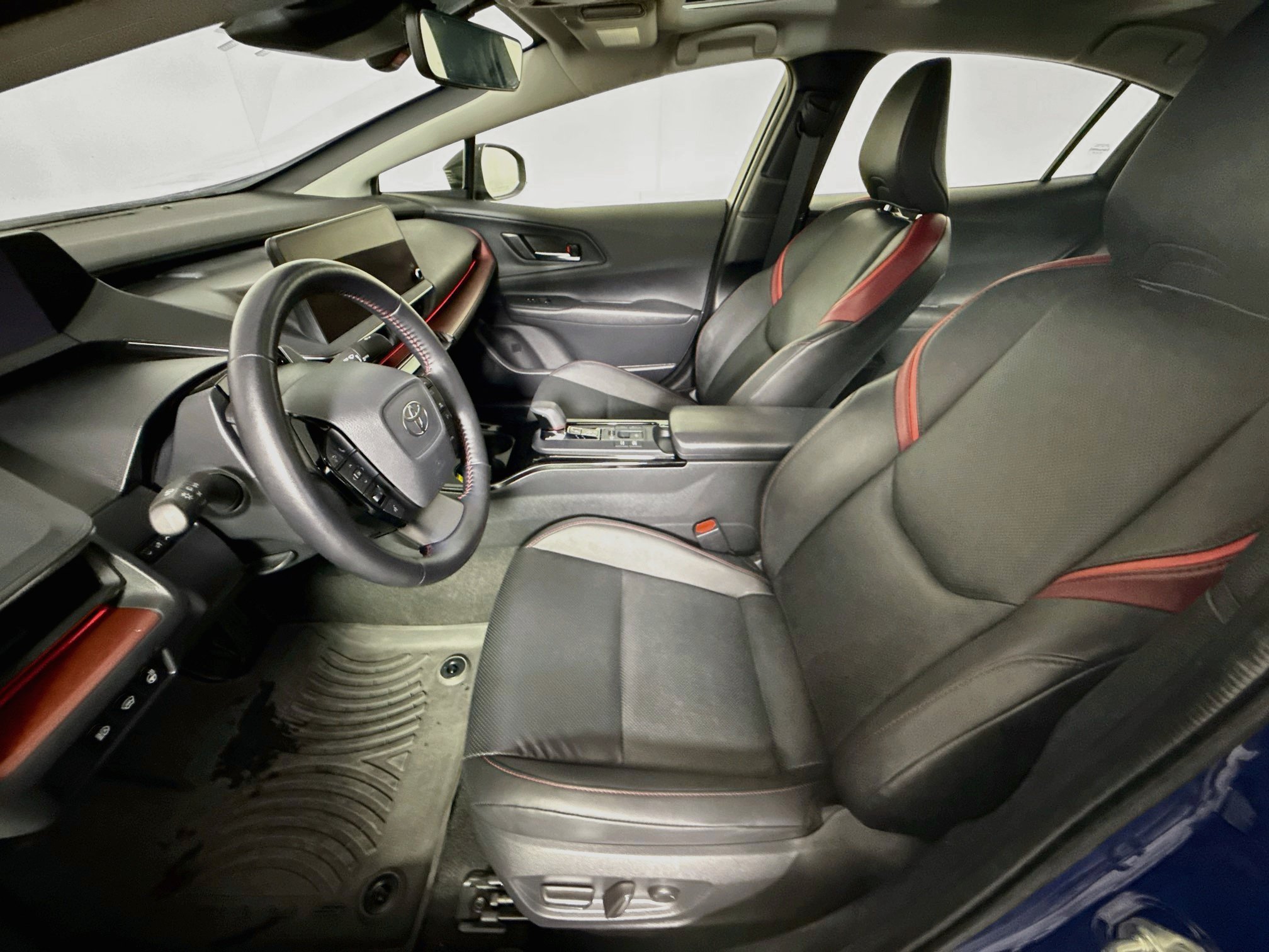 Certified 2024 Toyota Prius Prime FWD image 11