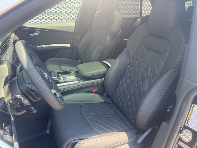 New 2025 Audi SQ8 Premium Plus AWD/4WD image 9