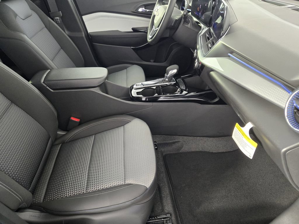 New 2026 Chevrolet Trax LT w/ Driver Confidence Package image 15