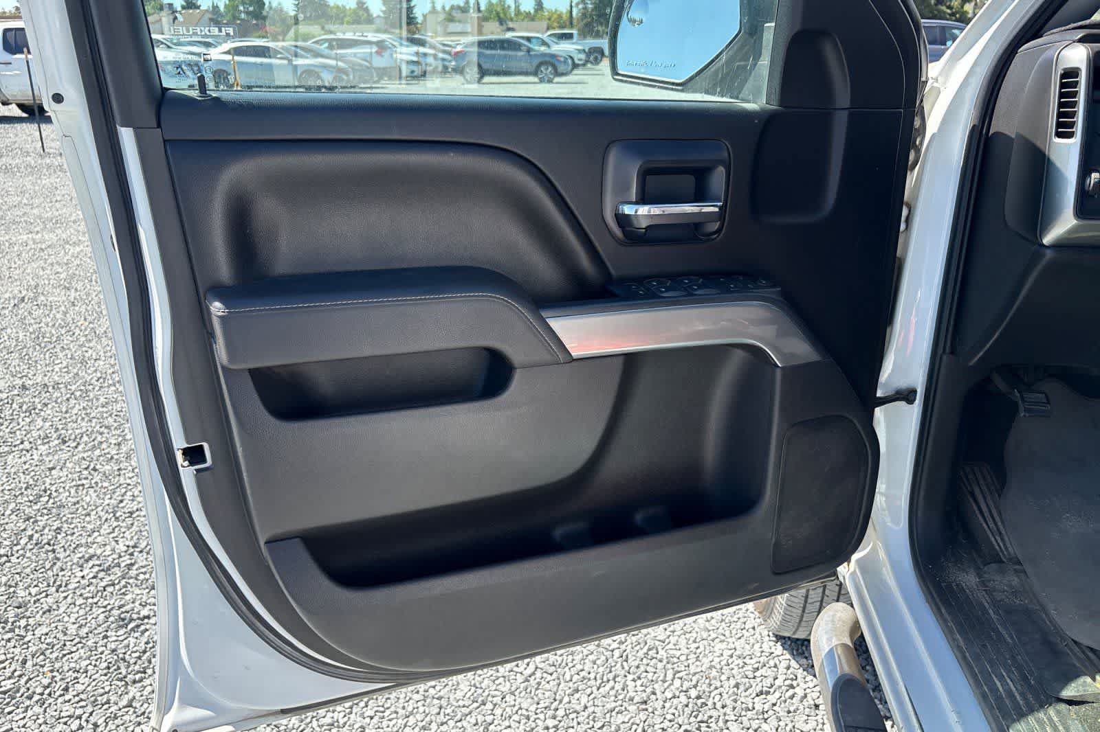 Used 2015 Chevrolet Silverado 2500 LT RWD image 15