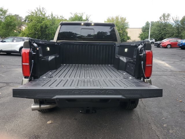 New 2026 Toyota Tacoma TRD Off-Road w/ TRD Off Road Premium Package AWD/4WD image 9