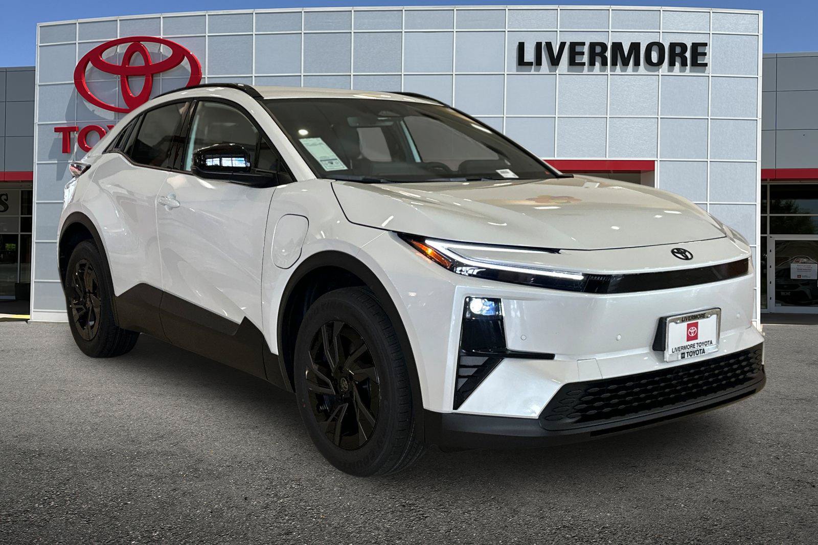 New 2026 Toyota C-HR AWD/4WD image 2