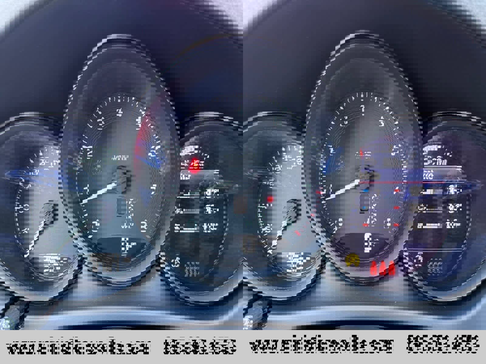 Used 2024 Porsche Macan image 24