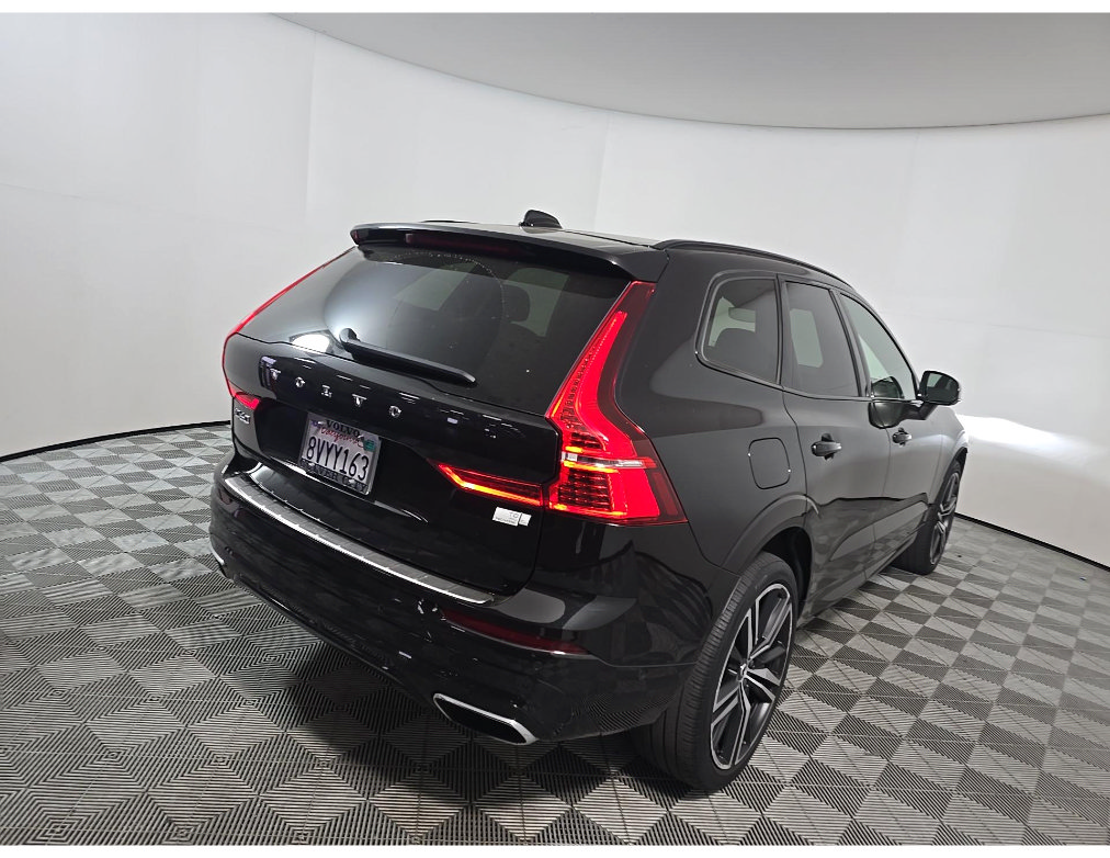 Used 2021 Volvo XC60 T8 R-Design w/ Advanced Package AWD/4WD image 4