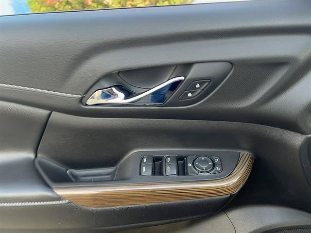 Used 2019 GMC Acadia SLE w/ LPO, Floor Liner Package FWD image 11