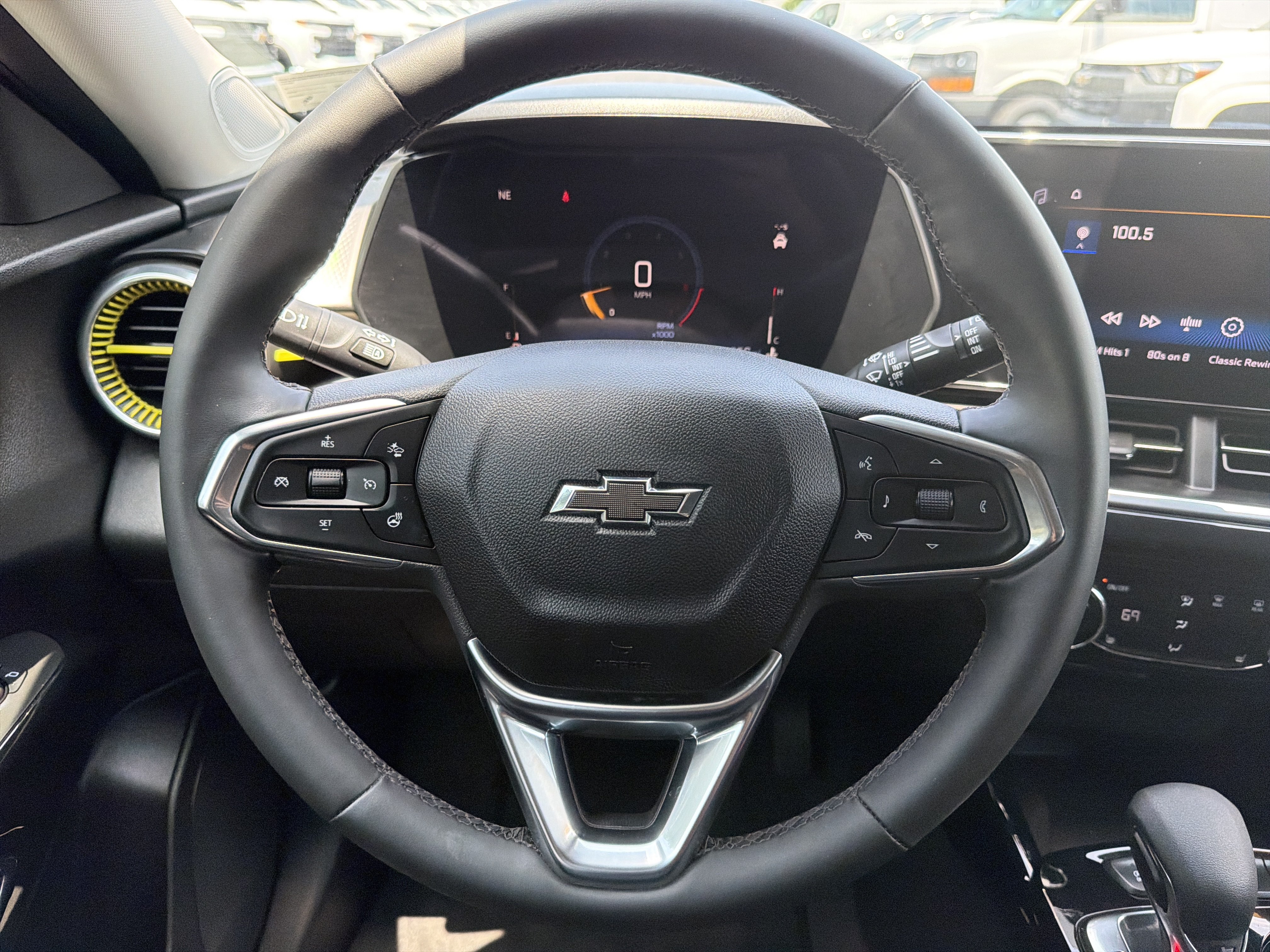 Used 2025 Chevrolet Trax ACTIV w/ Sunroof Package FWD image 18