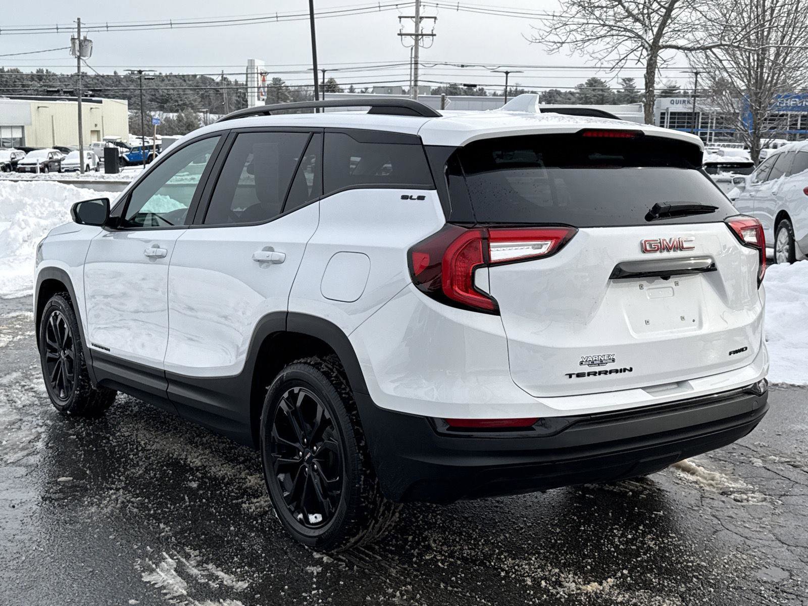 Used 2022 GMC Terrain SLE w/ Driver Convenience Package image 6