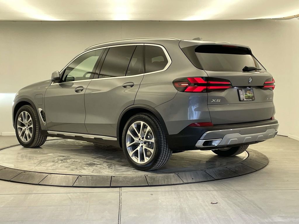 New 2026 BMW X5 xDrive50e AWD/4WD image 3