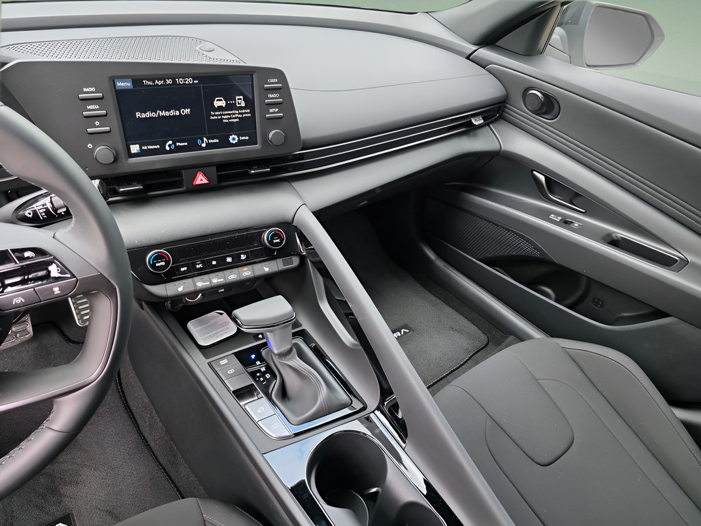 New 2026 Hyundai Elantra SEL Sport Premium FWD image 17
